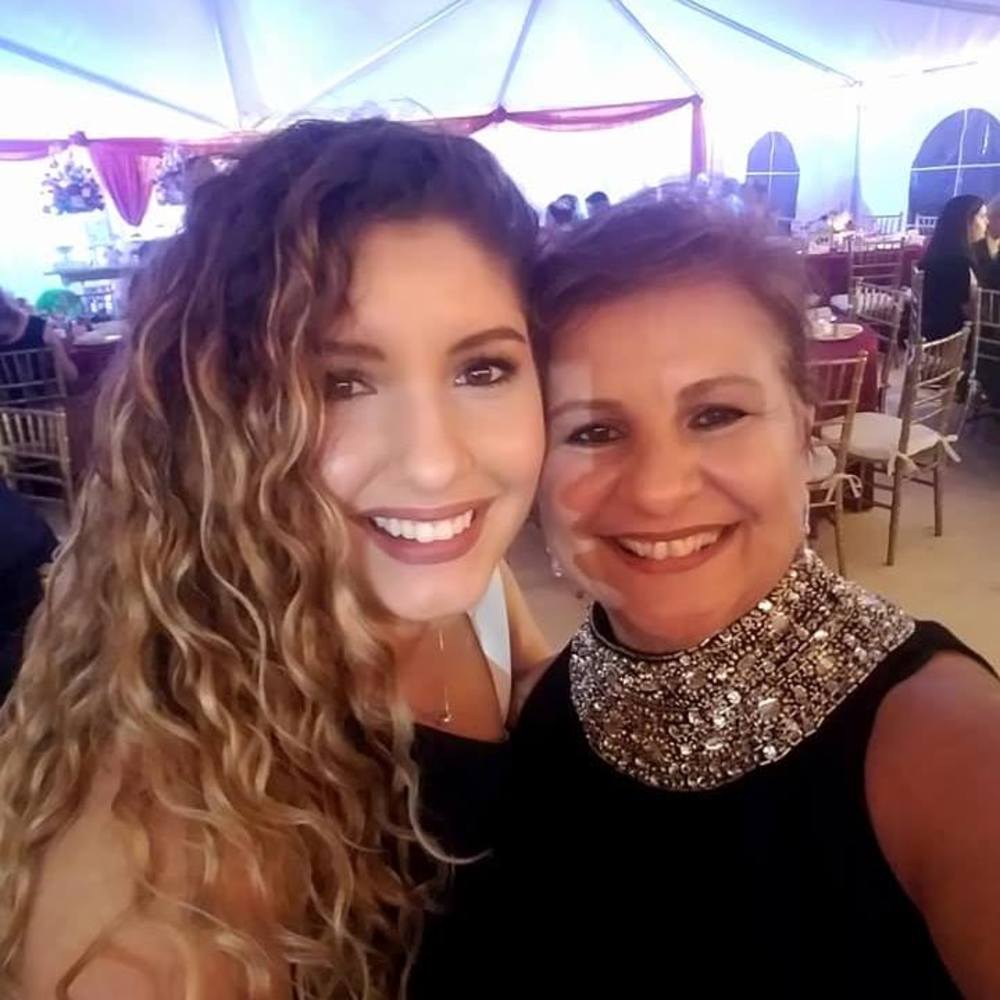 Meet your Posher, Nicole